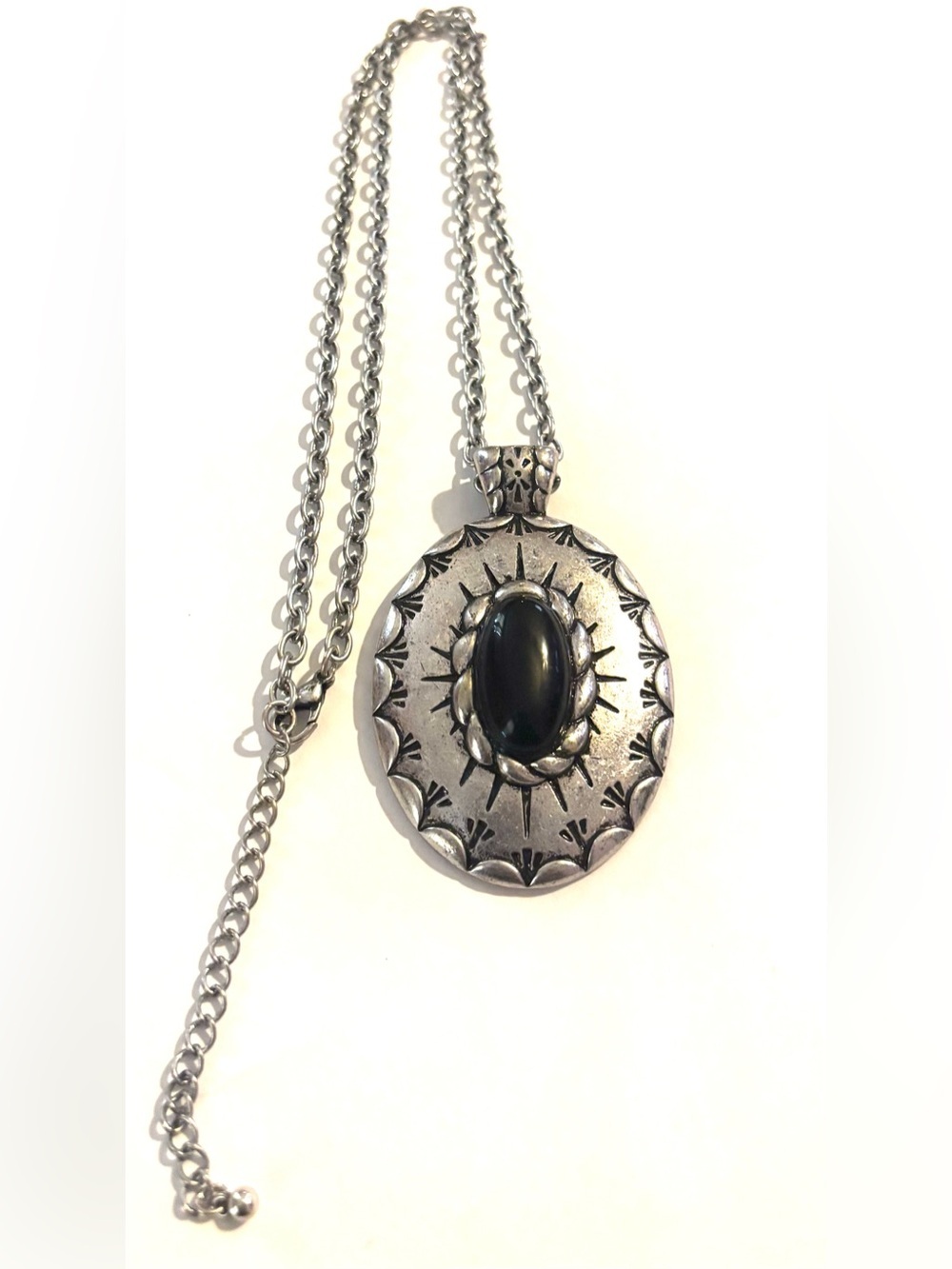 Vintage Silver-Tone Pendant Necklace with Black Cabochon